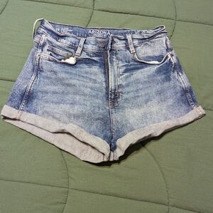 Arizona Jean Company Women's Light Blue Jean Shorts